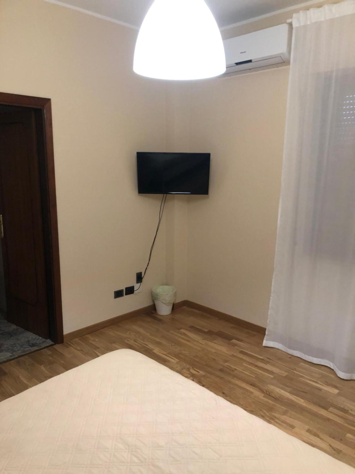 Moon River Guest House Pescara Kültér fotó