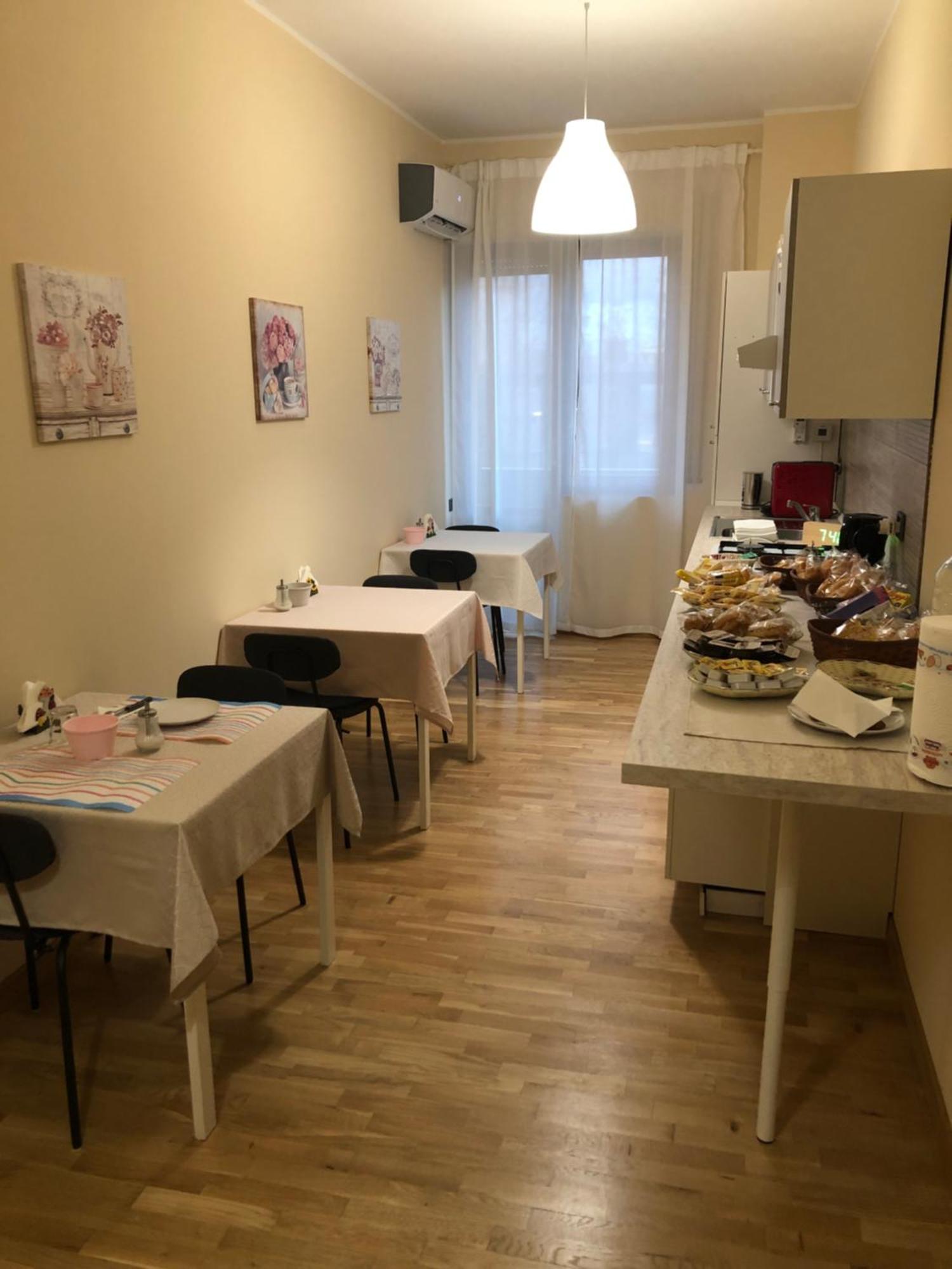 Moon River Guest House Pescara Kültér fotó