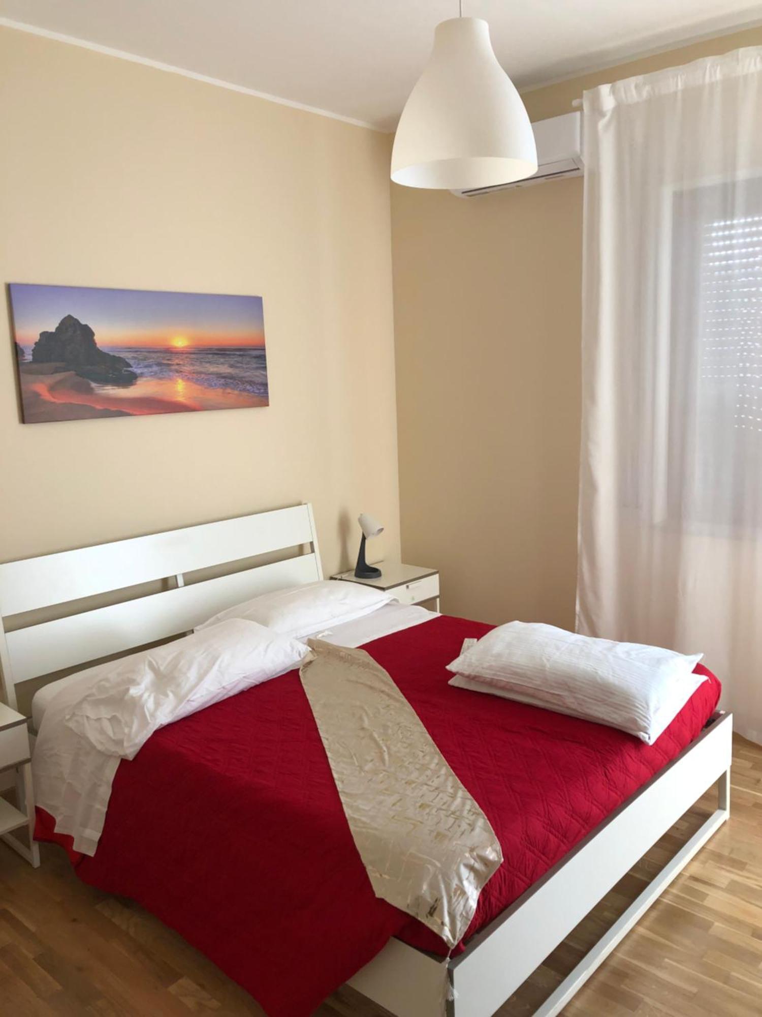 Moon River Guest House Pescara Kültér fotó