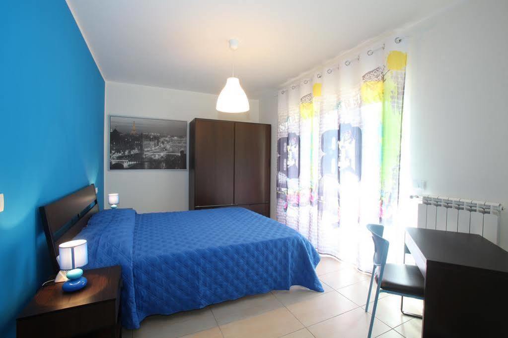 Moon River Guest House Pescara Kültér fotó